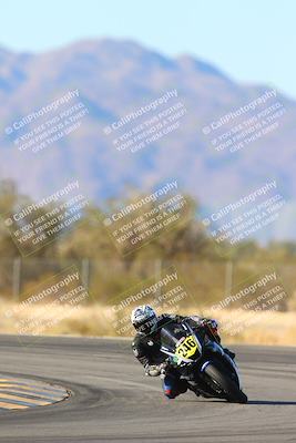 media/Jan-10-2025-CVMA Friday Practice (Fri) [[489e0da257]]/Group 4 and Trackday/Session 5 (Turn 7)/